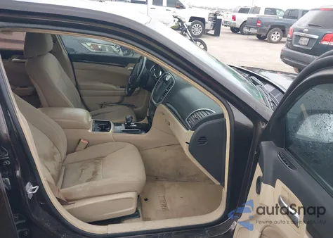 2012 Chrysler 300 z USA, uszkodzony, nr VIN 2C3CCAAG6CH209690